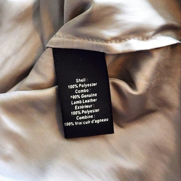 Elizabeth and James Pleated One Button Closure Top - Picture 5 of 6